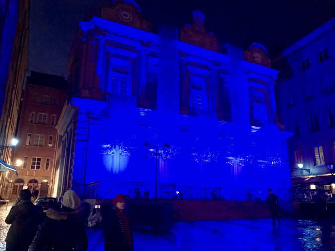 Spettacoli: Festa delle luci, come Lione s'illumina di mille colori - Il  Fatto Quotidiano