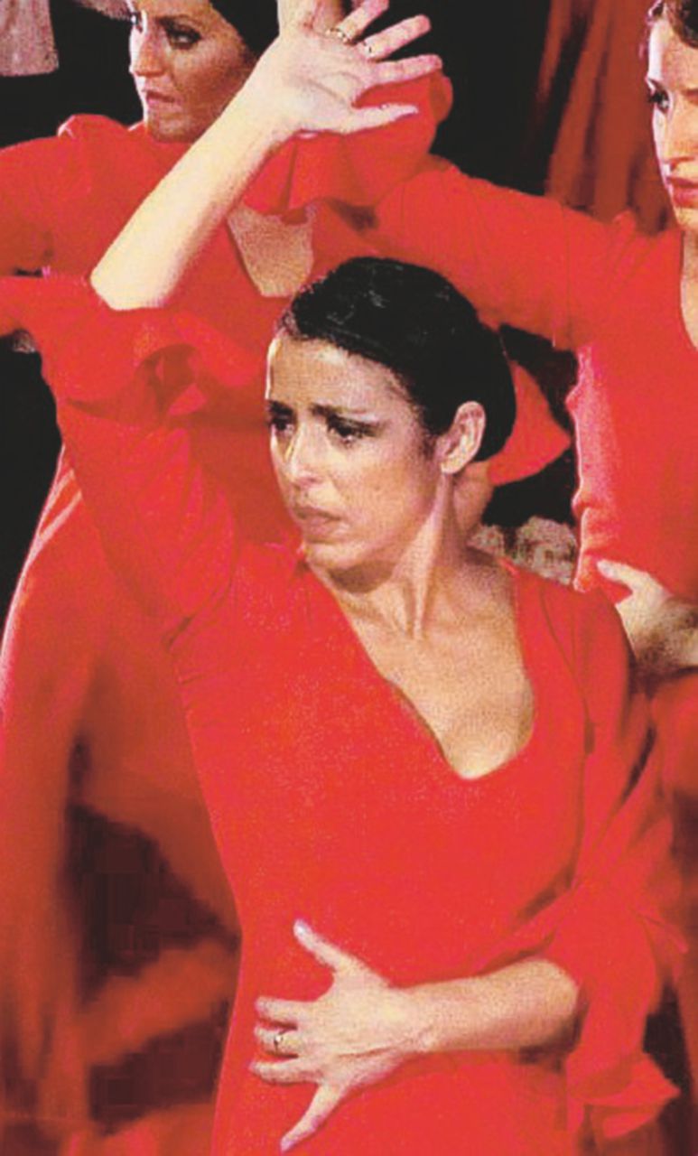 Copertina di Marta Bosquet, la ballerina di flamenco che sdogana l’estrema destra in Spagna
