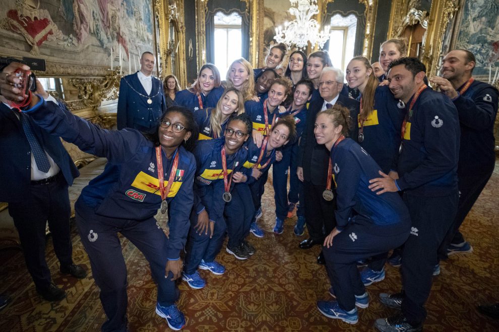 Foto Ufficio Stampa Quirinale, 29 ottobre. 
Mattarella riceve la Nazionale italiana femminile di pallavolo finalista ai Mondiali 2018 in Giappone