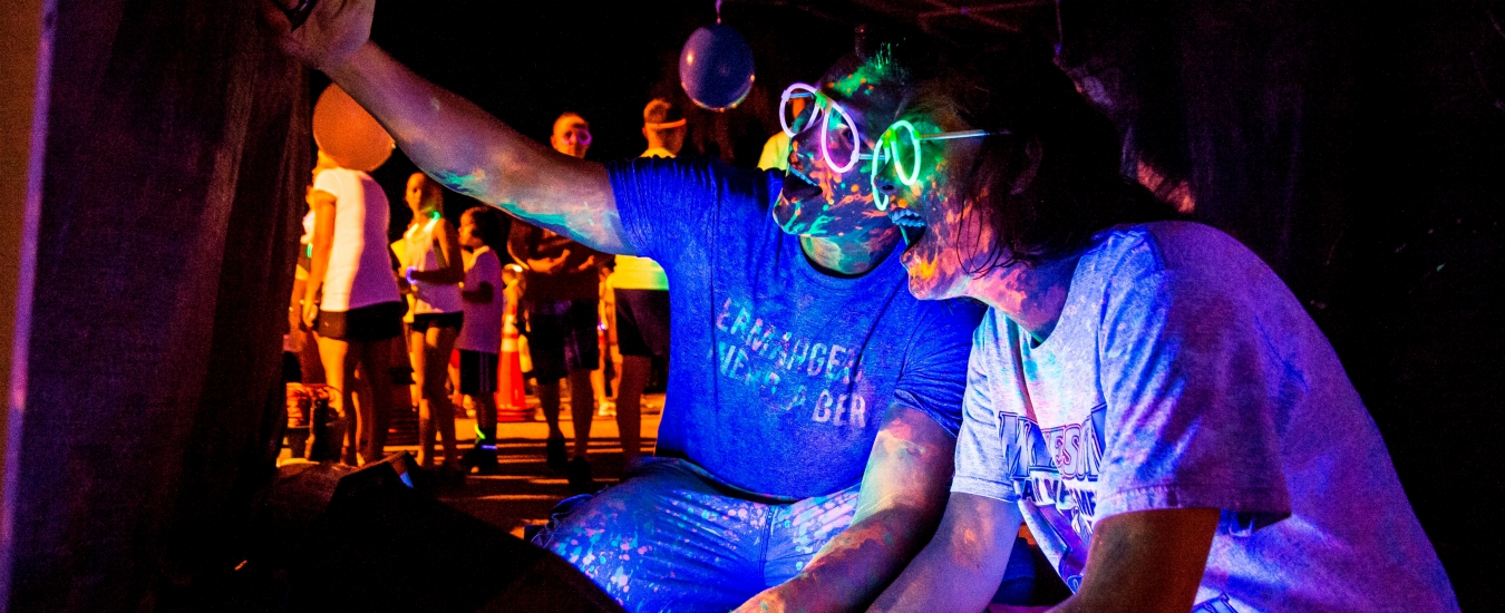 Copertina di Capodanno, guida ai party più cafoni e più cari del mondo