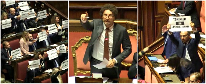 Copertina di Dalle maschere bianche dei deputati Pd ai gilet azzurri di Forza Italia: un anno di bagarre in Parlamento