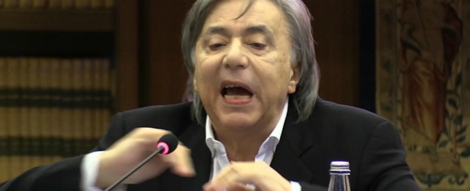 Copertina di Rai, Freccero contro il Pd: “Mi ha mandato sul satellite, col curriculum che ho. Una vergogna! Capisco di più Berlusconi…”