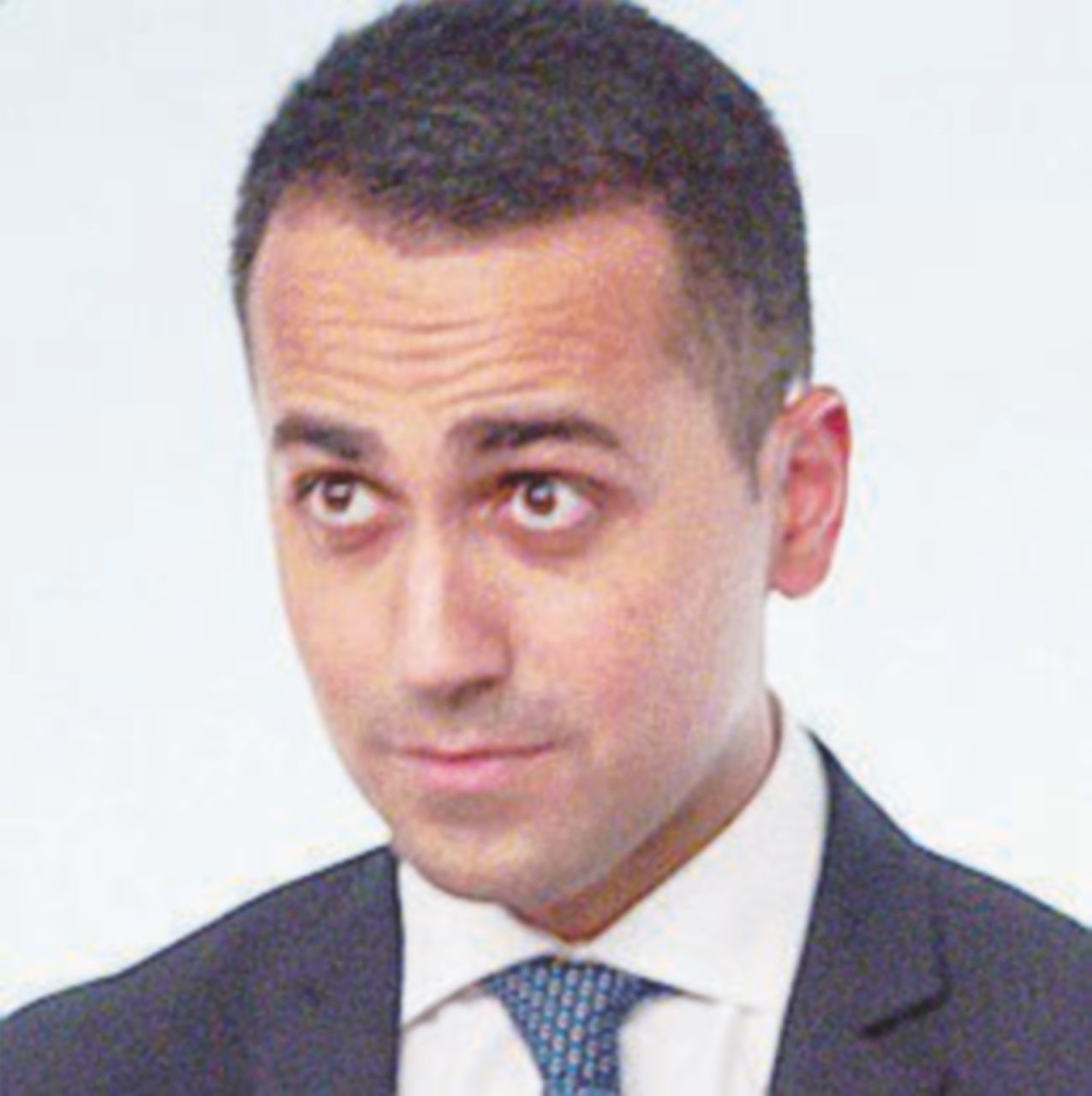 Copertina di Stranieri e reddito: Di Maio deve decidersi