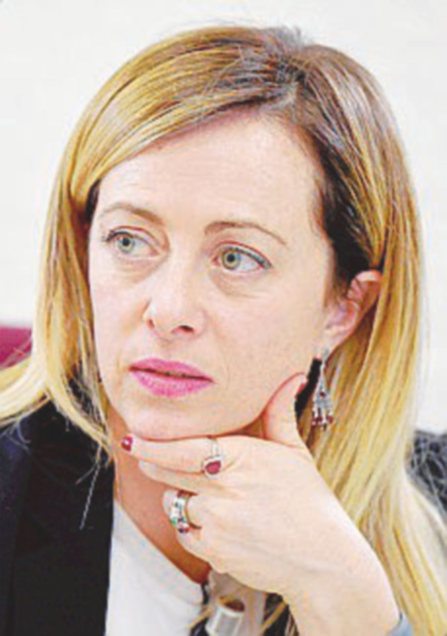 Dopo le espulsioni M5s apre alla Meloni: “Nessun tabù per Fdi”