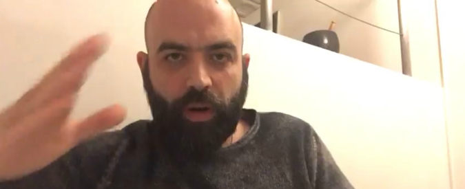 Copertina di Saviano a Salvini: “Smettila di fare il pagliaccio sulla pelle delle persone”. Poi attacca: “Sui porti chiusi stai mentendo”