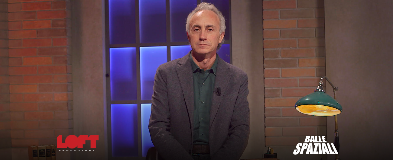 Copertina di Balle Spaziali, Travaglio smonta tre fake news: è vero che Mattarella nel discorso di fine anno se l’è presa con i 5 Stelle?