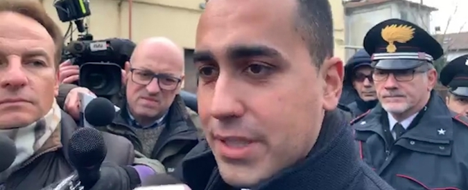 Copertina di Sea Watch, Di Maio: “Accogliamo donne e bambini, lezione di umanità all’Ue. Sindaci disobbedienti? Sedicenti di sinistra”