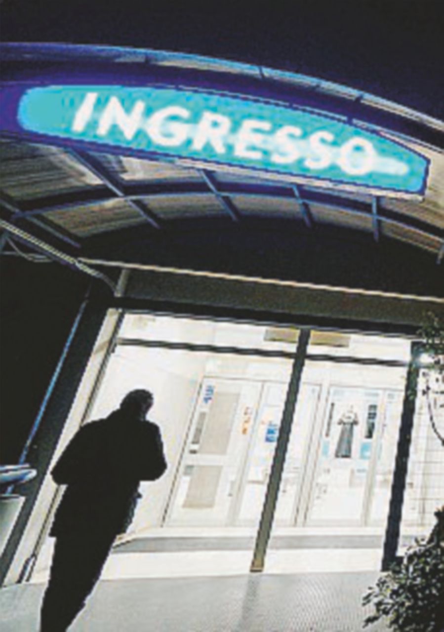 Formiche in ospedale. La procura indaga per omicidio colposo