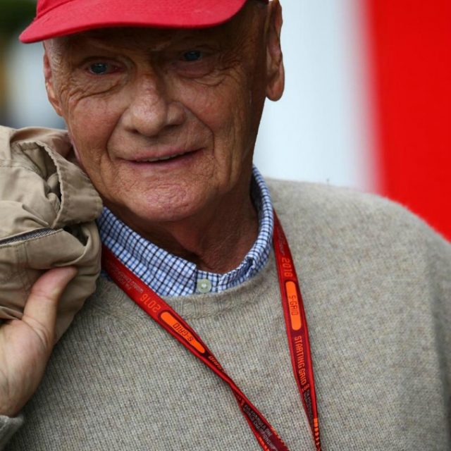 Formula 1, paura per Niki Lauda: l’ex pilota ricoverato d’urgenza in terapia intensiva