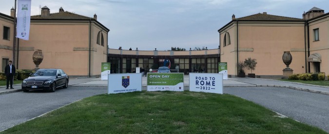 Copertina di Ryder cup di golf, soldi pubblici per rifare il campo e il club della famiglia Biagiotti. Che al momento cade a pezzi