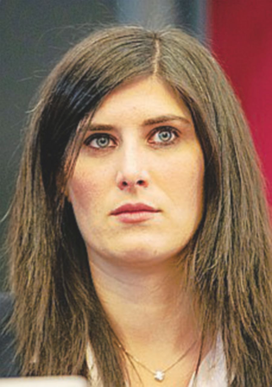 Copertina di Appendino e gli altri sindaci grillini: dubbi sulla manovra