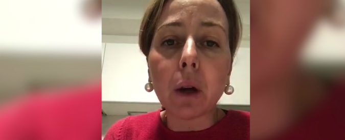 Copertina di La ministra Grillo si difende: “Non ho schedato nessuno, è una fesseria. Dati su membri del Consiglio di sanità noti”