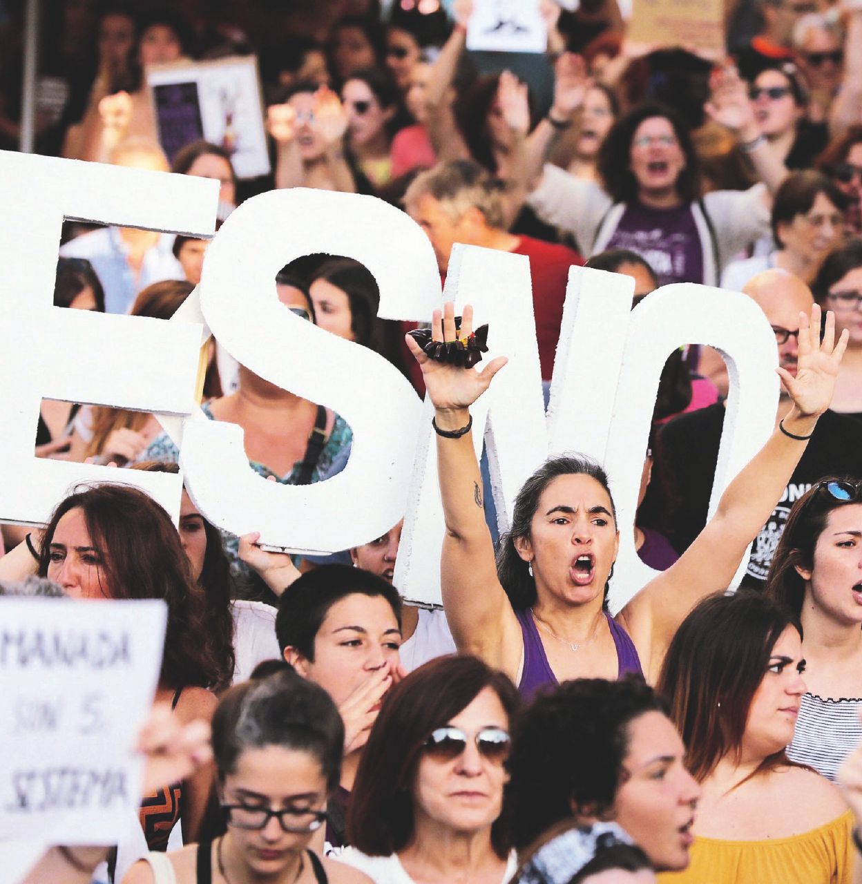 Copertina di “Non col nostro corpo”.  L’argine delle donne spagnole ai sovranisti