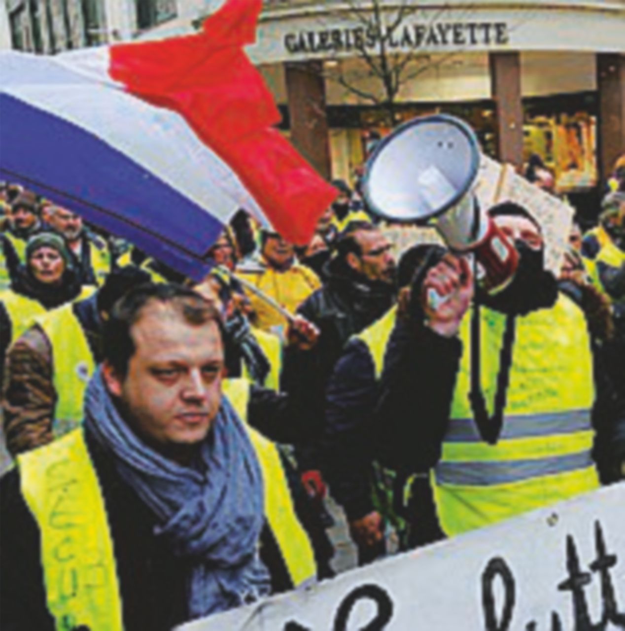 Gilet gialli: collette online e lascia l’inviata di Macron