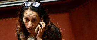 Copertina di Paola Taverna, madre deve lasciare casa popolare. Senatrice M5s: “Accanimento che mi fa schifo”