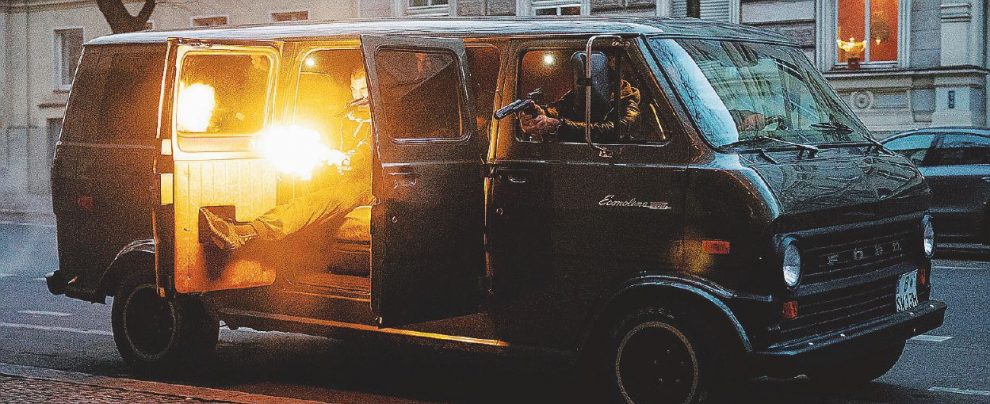 Non solo in periferia - Le operazioni di polizia si svolgono anche nei quartieri borghesi di Charlottenburg, Willmersdorf e a Marzahn, dove si svolge la serie Netflix Berlino criminale. Altro che fiction: le mani dei clan arabi sulla città