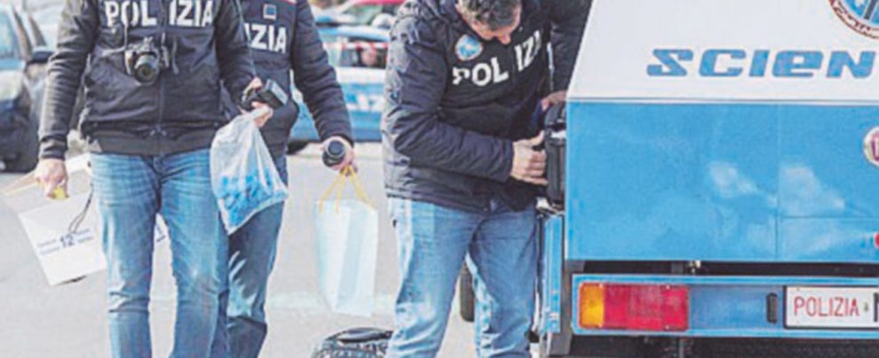 Il luogo dell’esecuzione - LaPresse Alla Magliana un omicidio da professionisti: si rischia una faida tra gruppi criminali