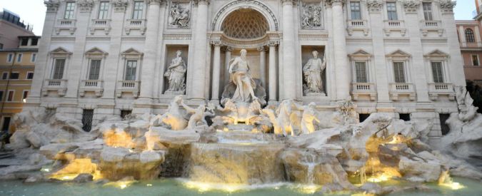 Fontana di Trevi, le monetine non più alla Caritas: “Ipotesi è usarle per restauro monumenti e progetti sociali”