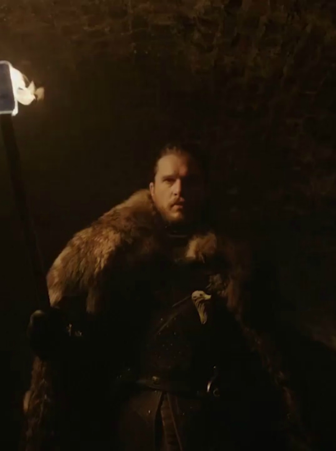 Copertina di Game of Thrones 8, i fratelli Stark pronti per la battaglia finale: il primo teaser nella cripta del castello natio di Winterfell