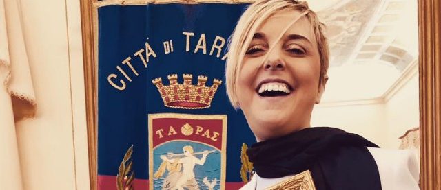 Nadia Toffa cittadina onoraria di Taranto: “Questa città ce la può fare. La vita è questa, devi trasformare la sfiga in sfida”