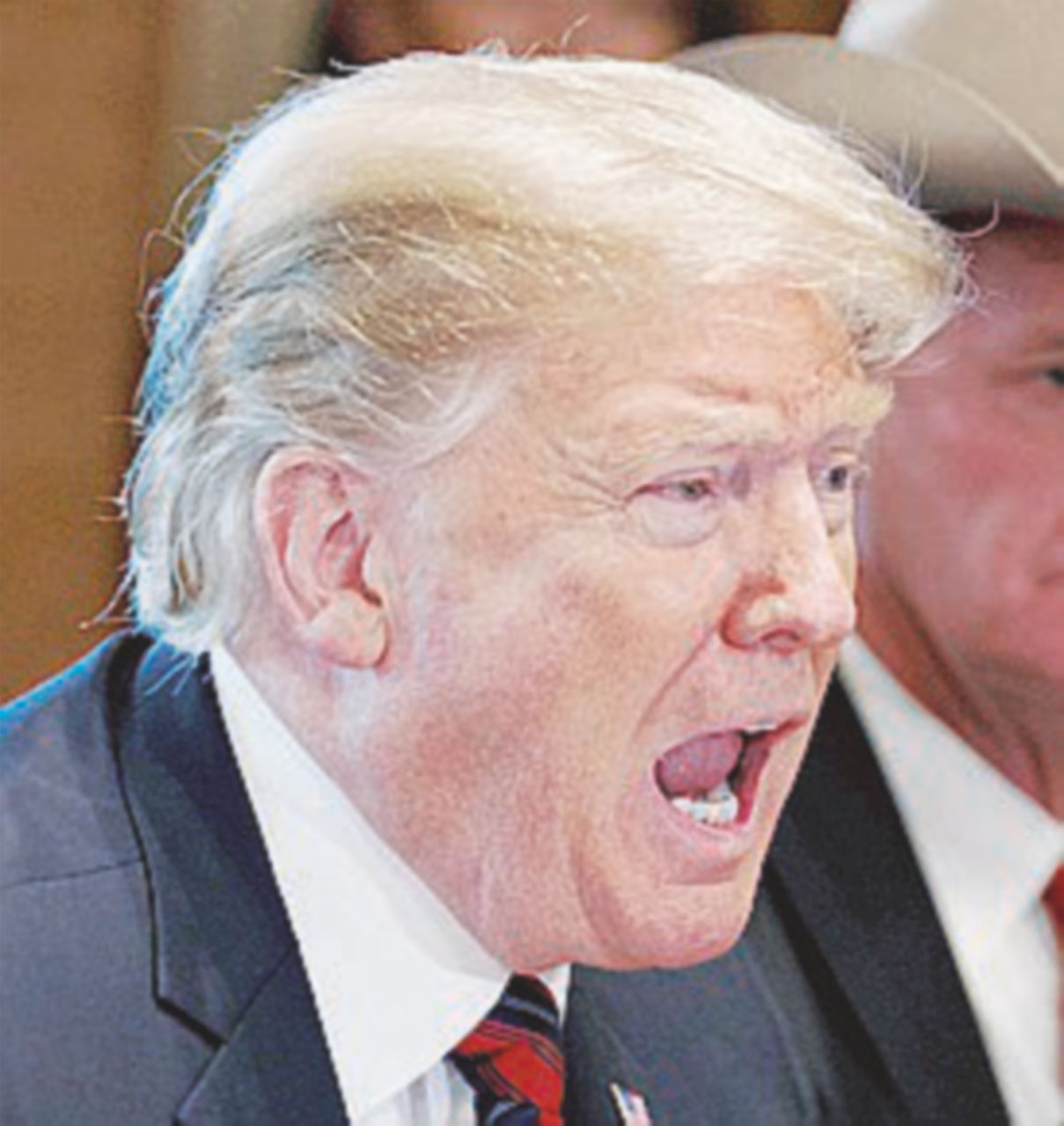 “Mi attaccano perché ho rimosso Comey”. Trump nega di aver lavorato per Mosca