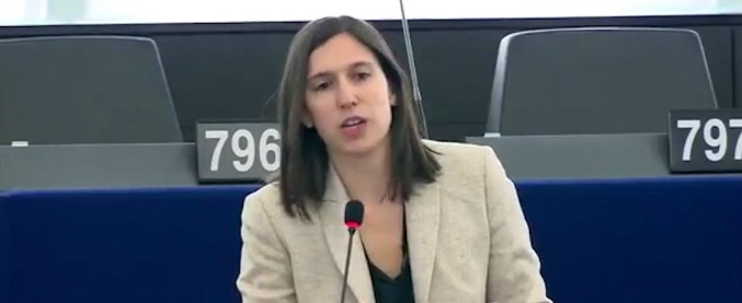Copertina di Sea Watch, Schlein critica Consiglio Ue: “La prossima volta sparerete ai barconi?”. E ai leghisti: “Ipocriti”