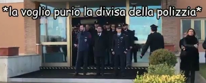 Copertina di Battisti, il video esilarante che sfotte Bonafede sullo spot: “Voglio anch’io la divisa della ‘polizzia’”. E poi: “Si balla!”