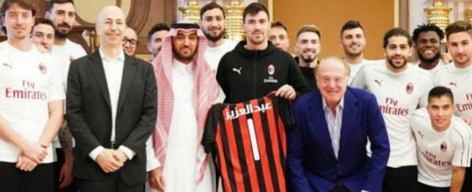 Milan, che fine ha fatto Higuain? Nella foto ufficiale della squadra non c’è: “Ha la febbre”. Sui social si scatena l’ironia