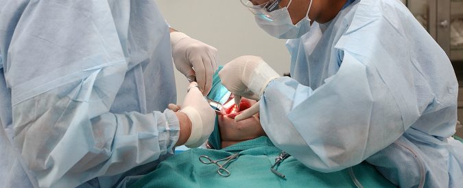 Dentista si rifiuta di curare un paziente sieropositivo. Siamo rimasti a 20 anni fa, anzi peggio