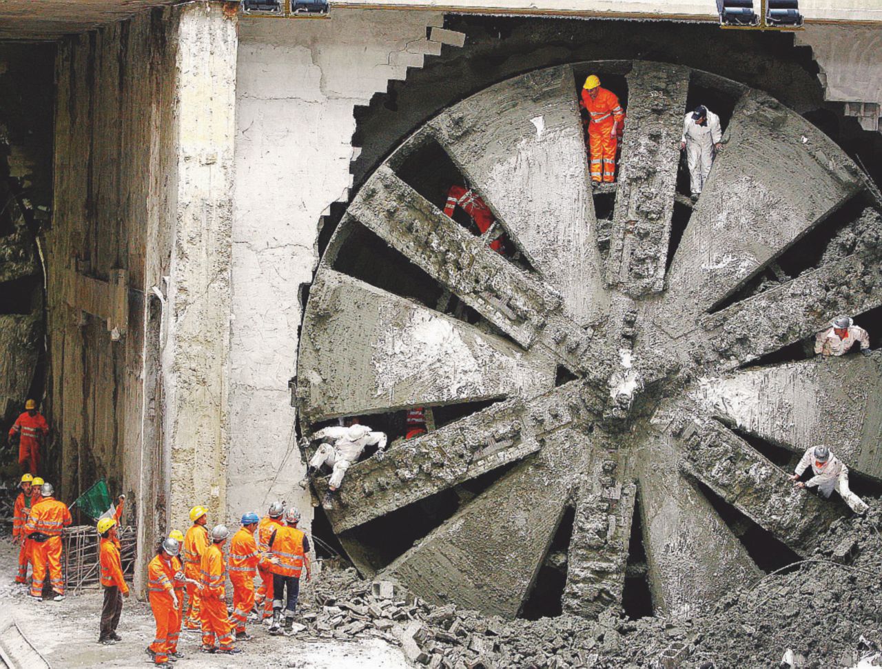 Copertina di Salvini vuole il “Tav piccolo”, ma l’analisi lo boccia lo stesso