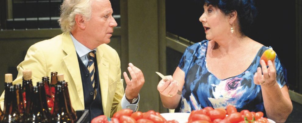 Roma, Teatro Quirino, fino al 3 febbraio.
Così parlò Bellavista.
Regia di Geppy Gleijeses Così parlò De Crescenzo