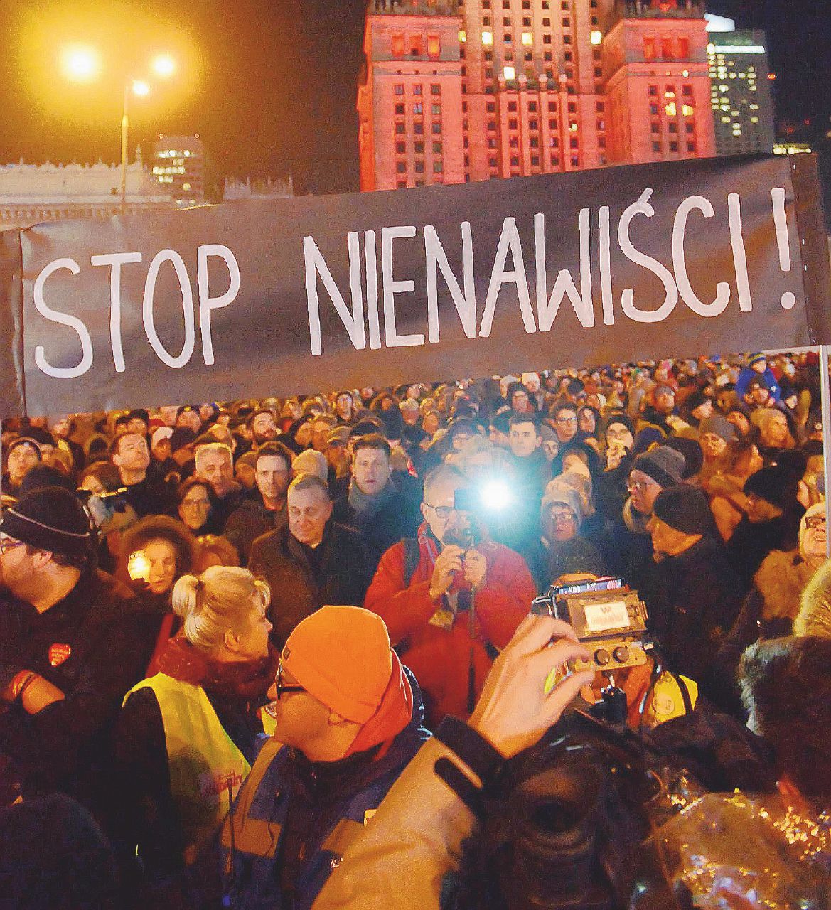Copertina di “Odio e razzismo, la Polonia come un romanzo di Orwell”