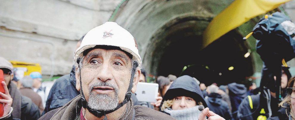 Val di Susa - Alberto Perino, 73 anni, è stato impiegato in banca e sindacalista - LaPresse “Il ‘piccolo Tav’ è una cazzata. Il M5S stia attento: sparirebbe”