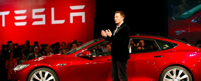 Tesla, Musk: “Taglieremo il 7% dei nostri lavoratori. Solo così Model 3 competitiva”