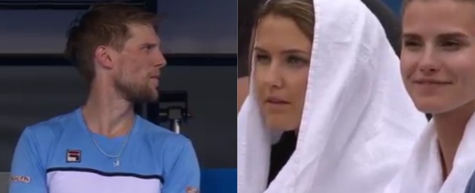 Copertina di Seppi, il gesto romantico per la moglie durante la partita degli Australian Open. Telecronisti stupiti: “Che gentiluomo”