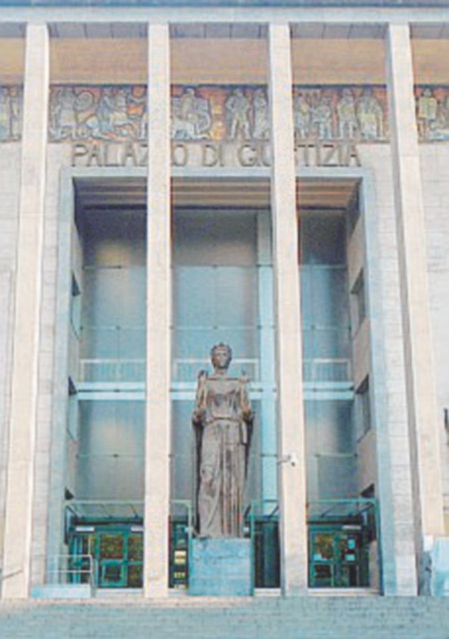 Perquisito giudice del Tar: “Corruzione in atti giudiziari”