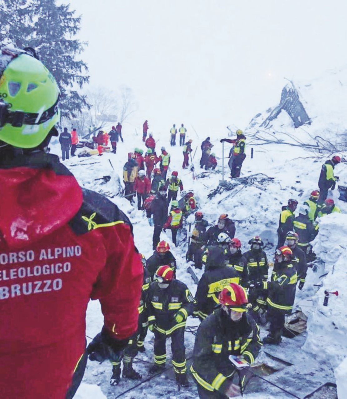 Copertina di Telefonate prima della valanga, la Procura non ha mai indagato