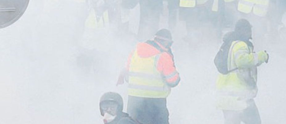 Scontri a Marsiglia - LaPresse “Liberté, égalité, flashball”. I Gilet gialli contestano ancora governo e polizia