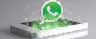 Copertina di I messaggi WhatsApp si possono inoltrare solo a cinque destinatari, provvedimento contro le fake news
