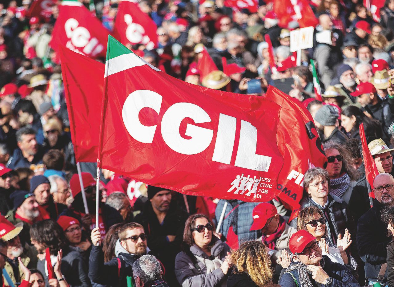 Copertina di Il congresso più difficile di una Cgil spaccata