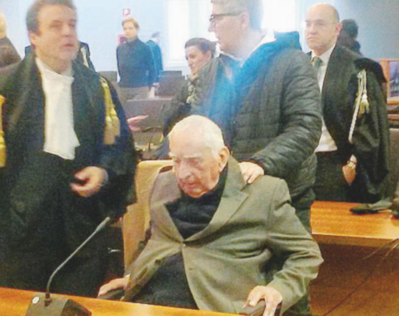 L’ex ras - Duilio Poggiolini - Ansa Sangue infetto, Poggiolini verso l’assoluzione: “Falle di sistema, non può essere l’unico a pagare”