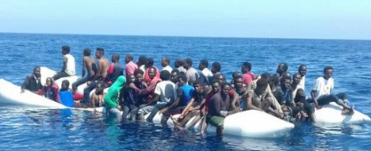 Libia, i 144 migranti a bordo della Lady Sham portati in centro detenzione: ‘Sono debilitati. Ci sono donne incinte e minori’