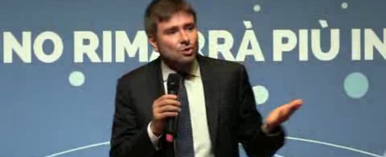 Copertina di Reddito Cittadinanza, Di Battista: ‘Aver costretto la Lega a votarlo è vittoria’. E al Pd: ‘Vuole referendum? Buon funerale’