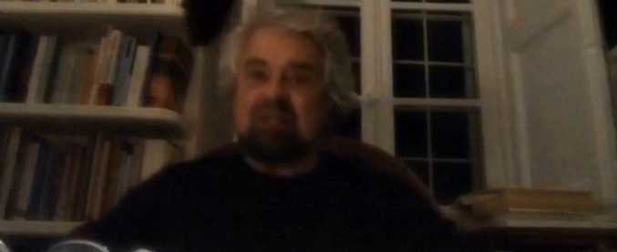 Copertina di Reddito di cittadinanza, il videomessaggio di Grillo: “Aiutare conviene, più alziamo livello welfare e più risparmiamo”