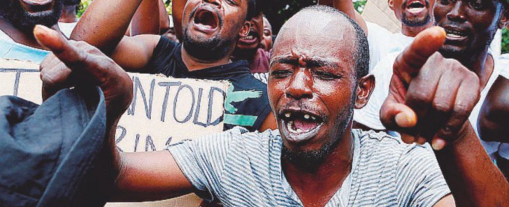 Caro petrolio - Manifestanti a Pretoria contro l’aumento del prezzo della benzina Zimbabwe, otto morti nelle proteste per i rincari