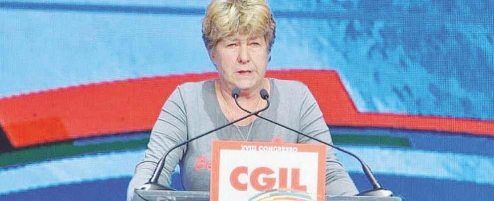 In uscita - La segretaria della Cgil, Susanna Camusso, ieri a Bari - Ansa Cgil all’opposizione Camusso: “Pronti a lottare per l’Europa”