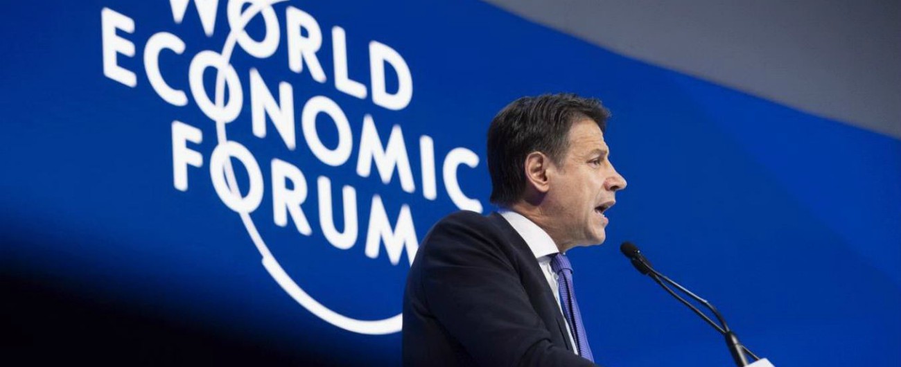 Conte a Davos: “Con euro più debito e meno crescita. Italiani pazienti per anni con Ue: riportiamo il potere al popolo”