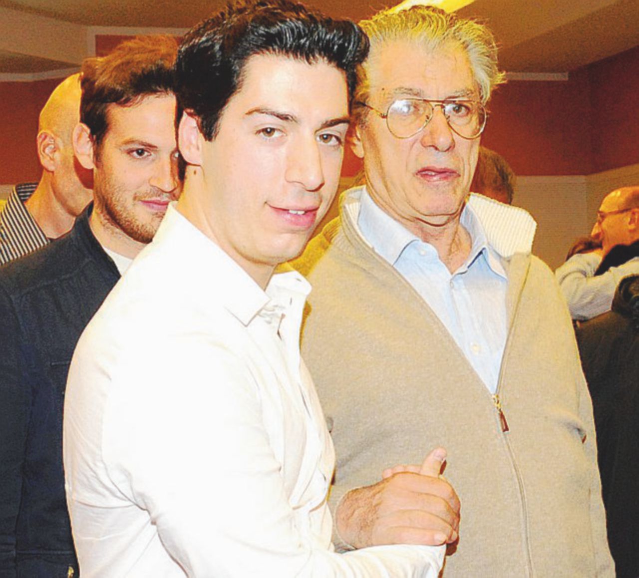 Il Senatùr e il Trota - Umberto Bossi e il figlio si sono appropriati di 353 mila euro - Ansa “Grazie Salvini”: i Bossi non pagheranno nulla