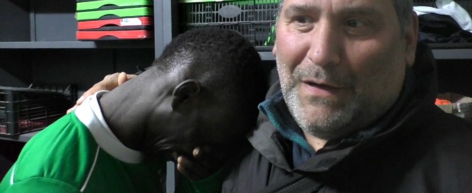 Copertina di Castelnuovo di porto, le lacrime del calciatore trasferito dal Cara. La squadra: “Perdiamo un compagno senza motivo”