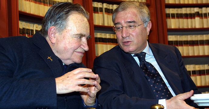 La teologia al servizio della reazione. Da Berlusconi al referendum, ecco il Potere divinizzato